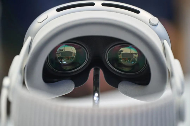 飛行時如何使用Apple Vision Pro？